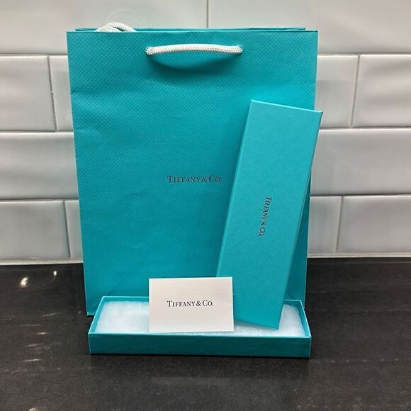 Tiffany & Co Presentation Bundle - Picture 3 of 11